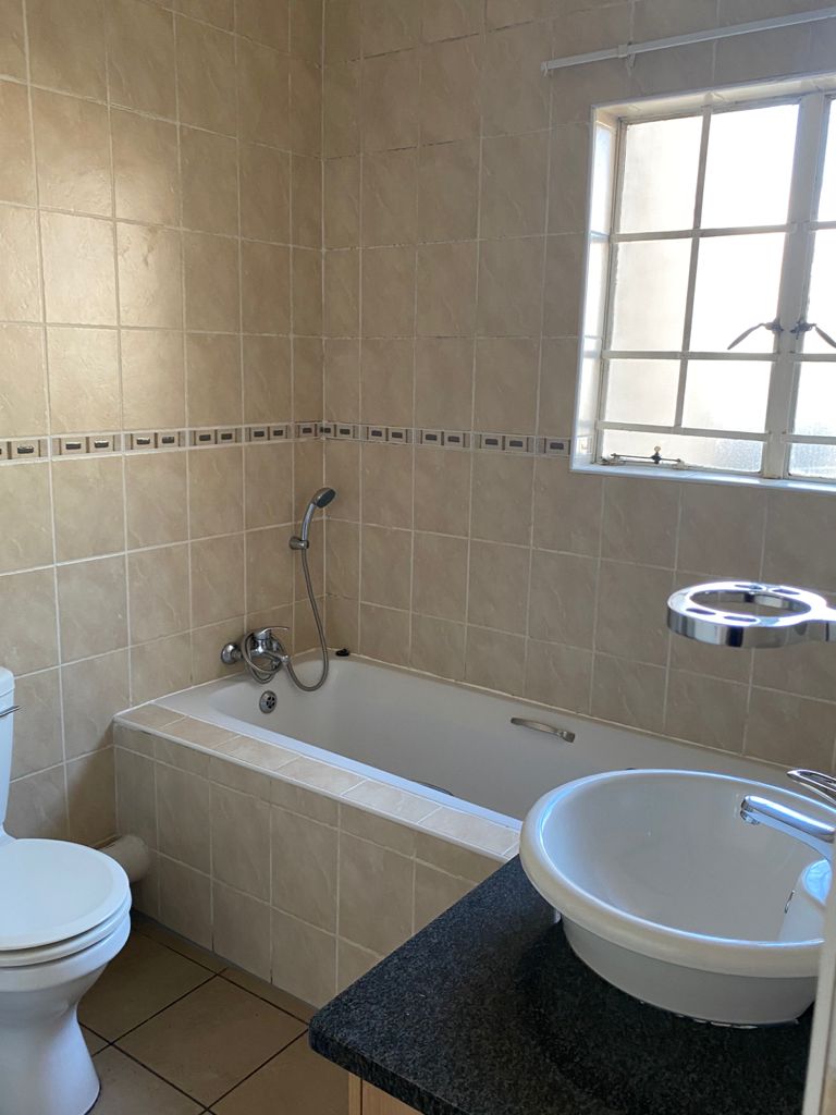 To Let 2 Bedroom Property for Rent in Noordwyk Gauteng