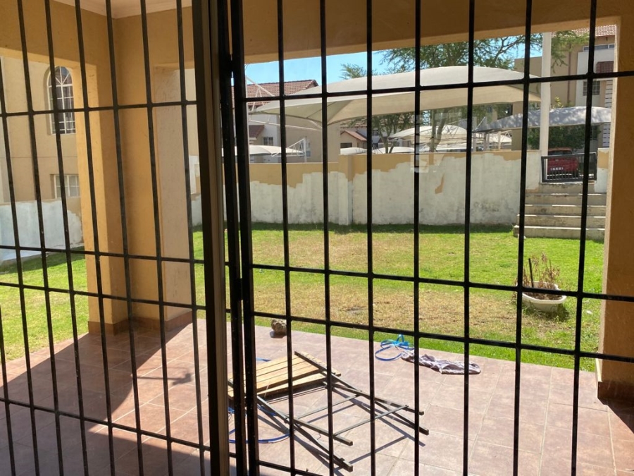 To Let 2 Bedroom Property for Rent in Noordwyk Gauteng