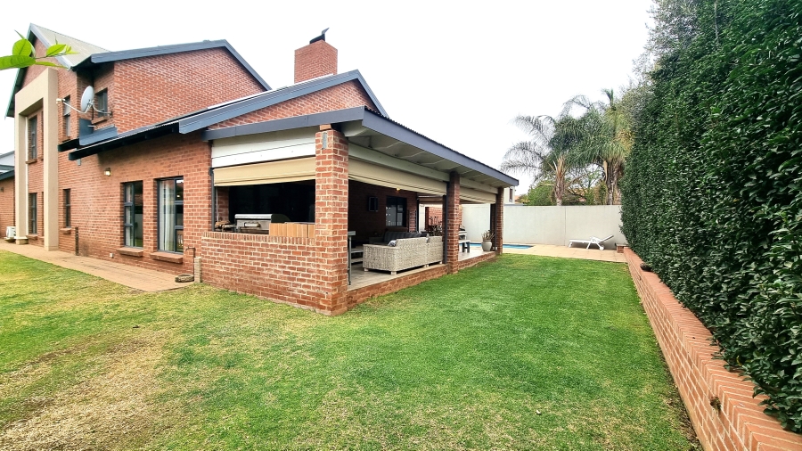 5 Bedroom Property for Sale in Willow Acres Gauteng