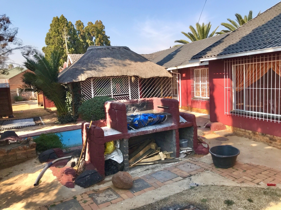 4 Bedroom Property for Sale in Germiston Central Gauteng