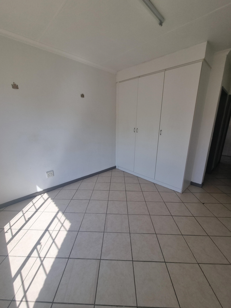 To Let 2 Bedroom Property for Rent in Honeydew Gauteng