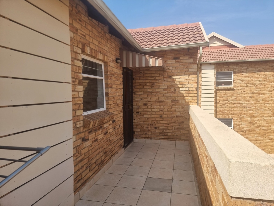 To Let 2 Bedroom Property for Rent in Honeydew Gauteng