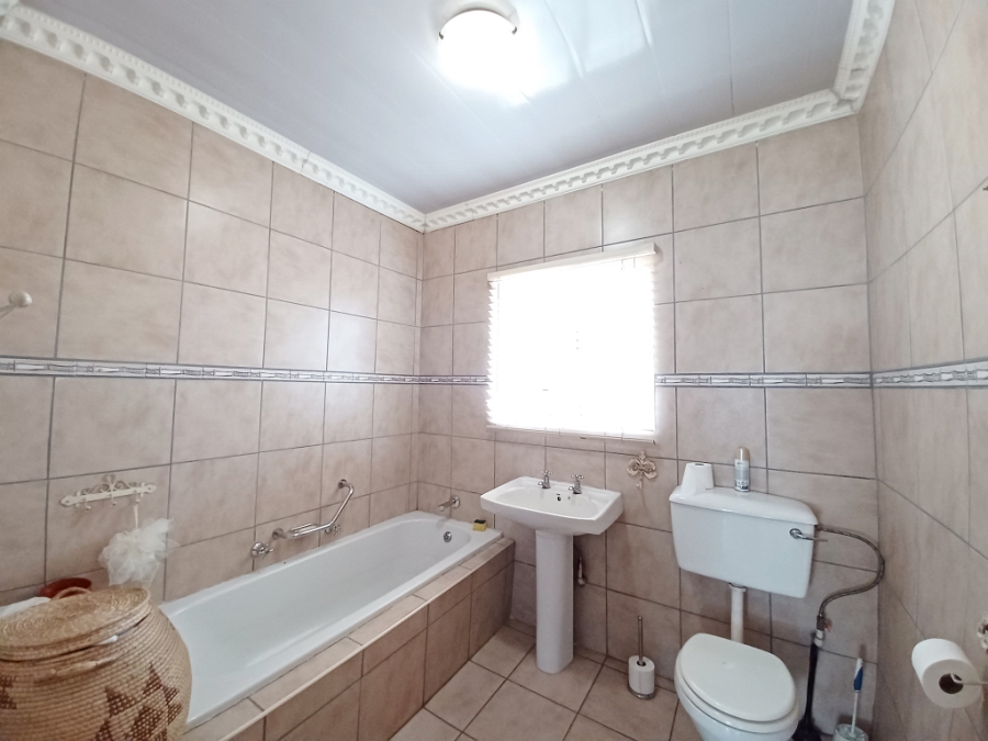 4 Bedroom Property for Sale in Vanderbijlpark Sw 2 Gauteng