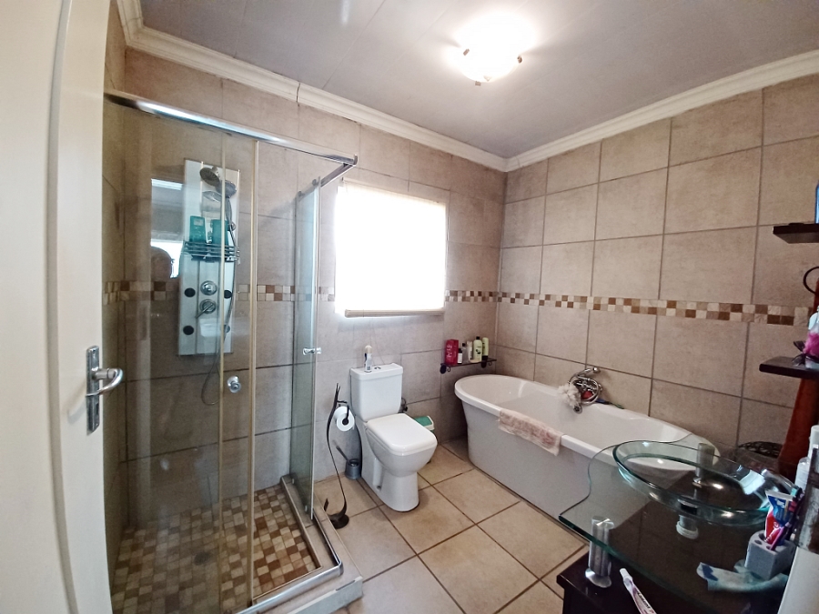 4 Bedroom Property for Sale in Vanderbijlpark Sw 2 Gauteng