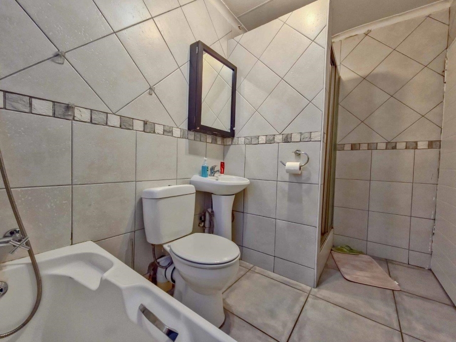 2 Bedroom Property for Sale in Eden Glen Gauteng