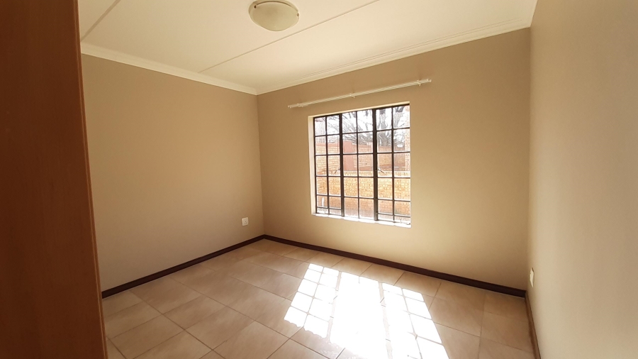 2 Bedroom Property for Sale in Meyerton Central Gauteng