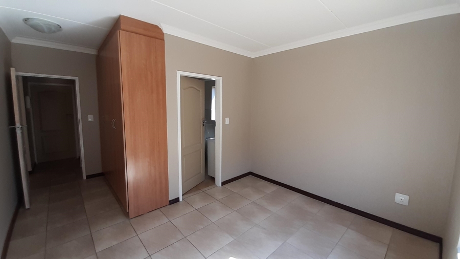 2 Bedroom Property for Sale in Meyerton Central Gauteng