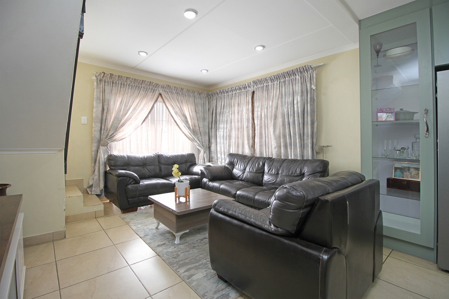 3 Bedroom Property for Sale in Mindalore Gauteng