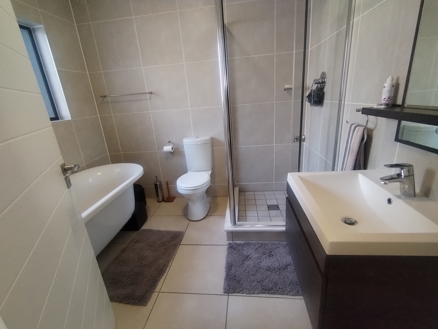 3 Bedroom Property for Sale in Westlake Eco Estate Gauteng