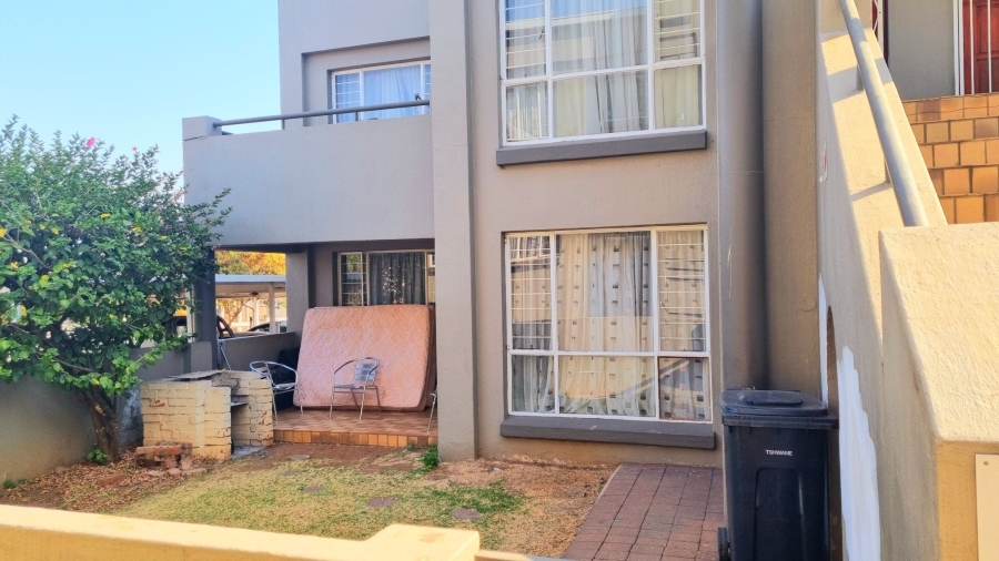 2 Bedroom Property for Sale in Halfway Gardens Gauteng