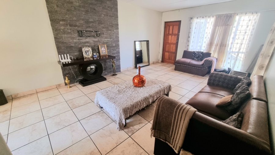 2 Bedroom Property for Sale in Halfway Gardens Gauteng