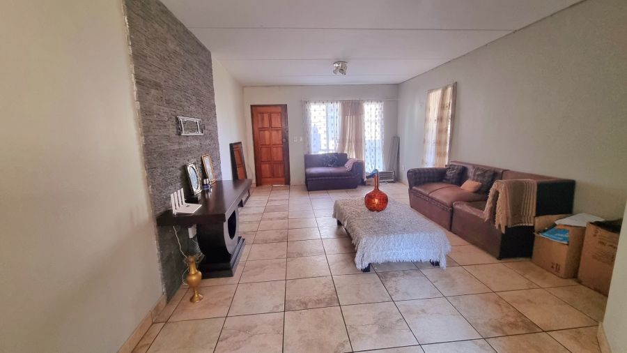 2 Bedroom Property for Sale in Halfway Gardens Gauteng