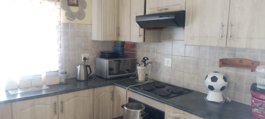 3 Bedroom Property for Sale in Symhurst Gauteng