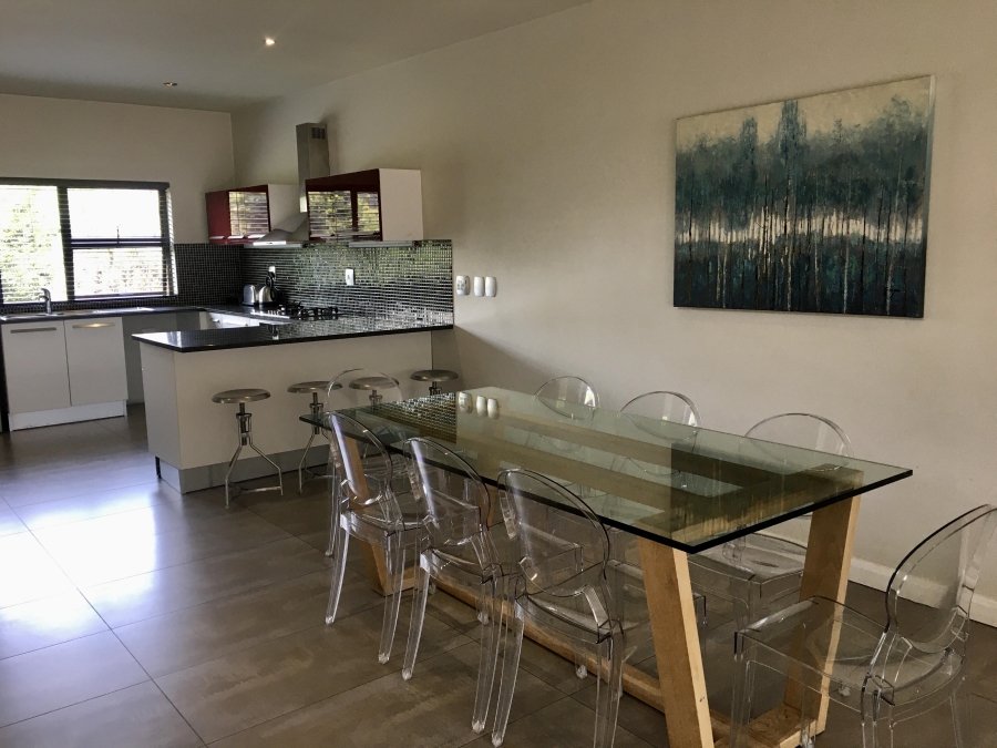 To Let 4 Bedroom Property for Rent in Sandown Gauteng