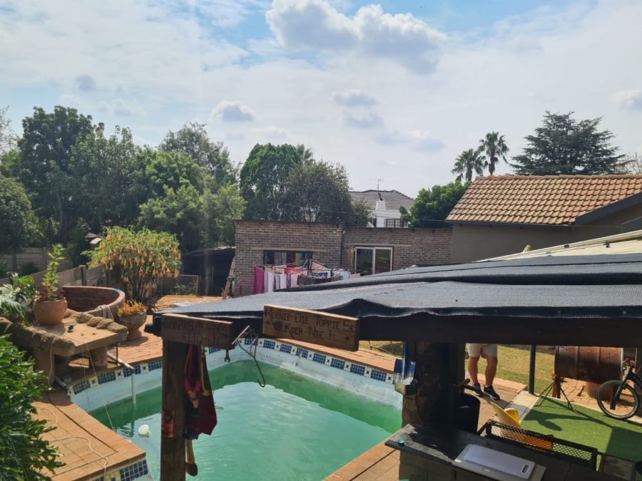 4 Bedroom Property for Sale in Heuweloord Gauteng