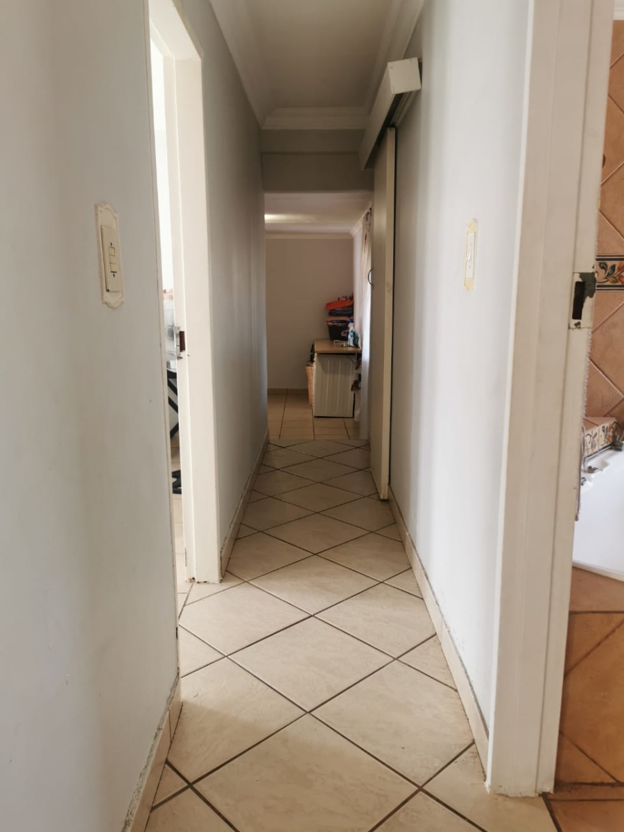 4 Bedroom Property for Sale in Heuweloord Gauteng