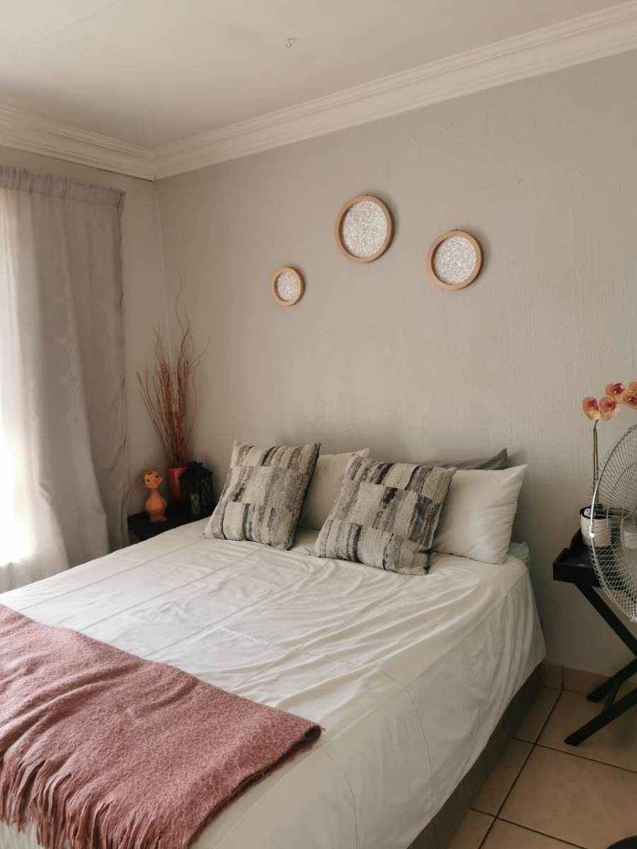 4 Bedroom Property for Sale in Heuweloord Gauteng