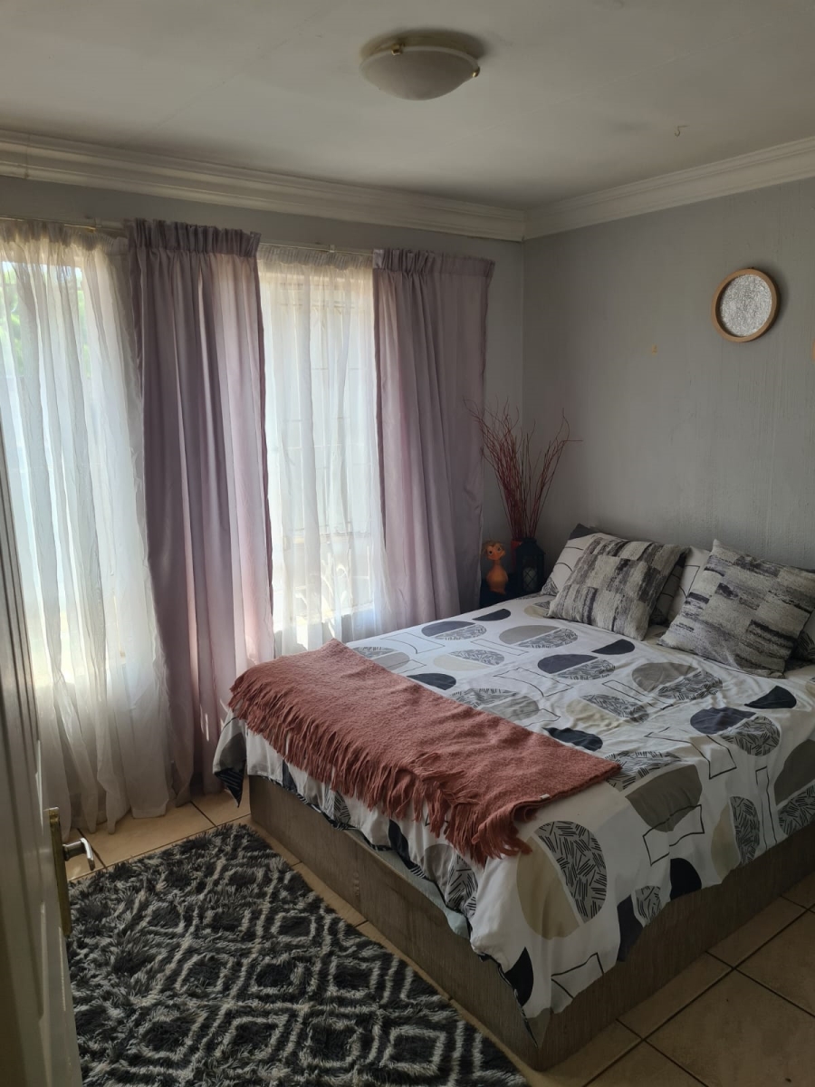 4 Bedroom Property for Sale in Heuweloord Gauteng