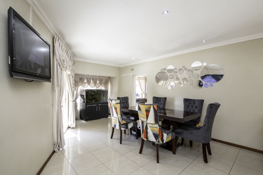 3 Bedroom Property for Sale in Buccleuch Gauteng