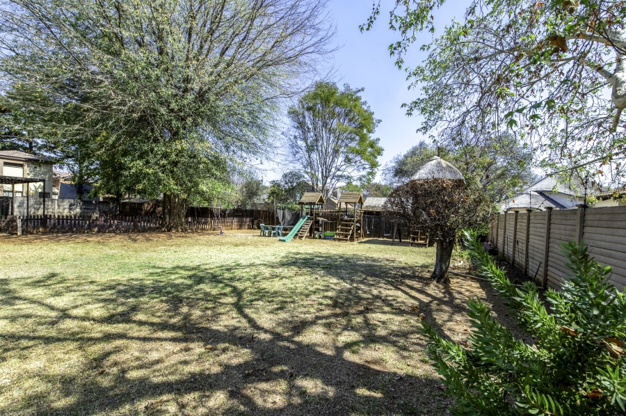 3 Bedroom Property for Sale in Buccleuch Gauteng