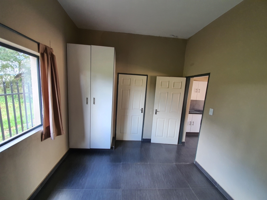 To Let 1 Bedroom Property for Rent in Dunnottar Gauteng