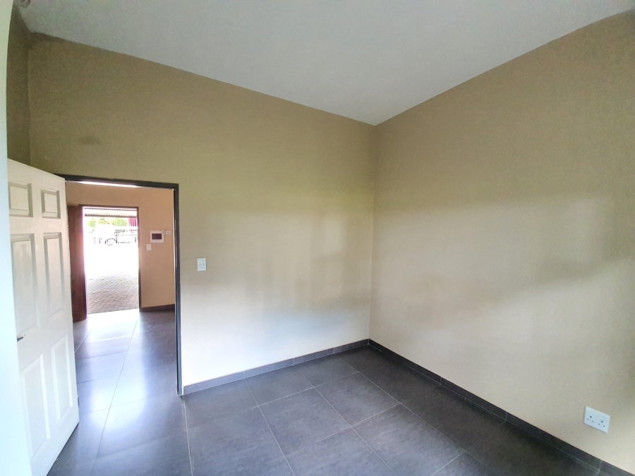 To Let 1 Bedroom Property for Rent in Dunnottar Gauteng