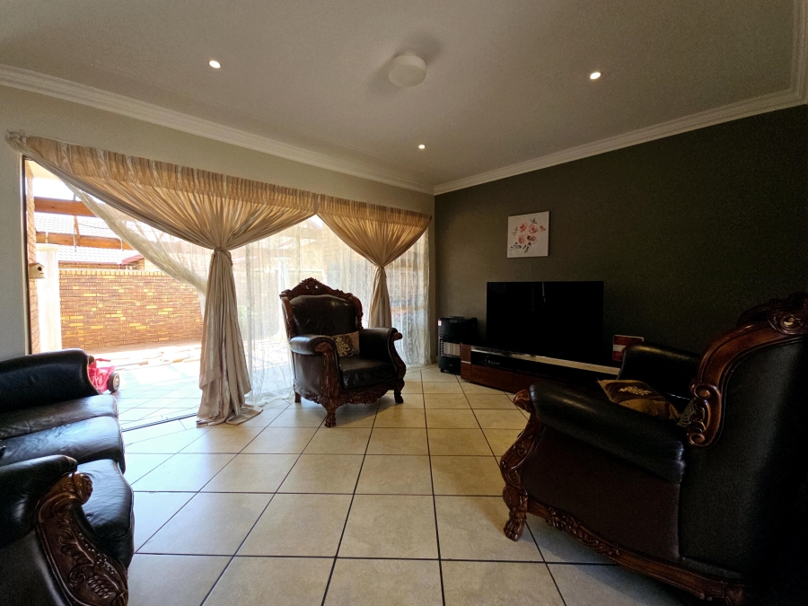 4 Bedroom Property for Sale in Green Acres Estate Gauteng