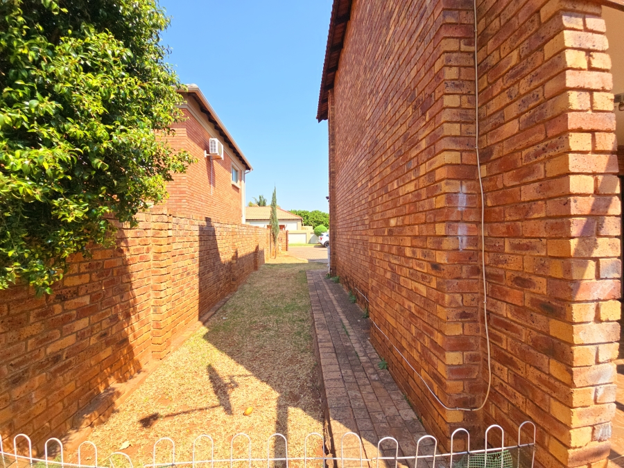 4 Bedroom Property for Sale in Green Acres Estate Gauteng