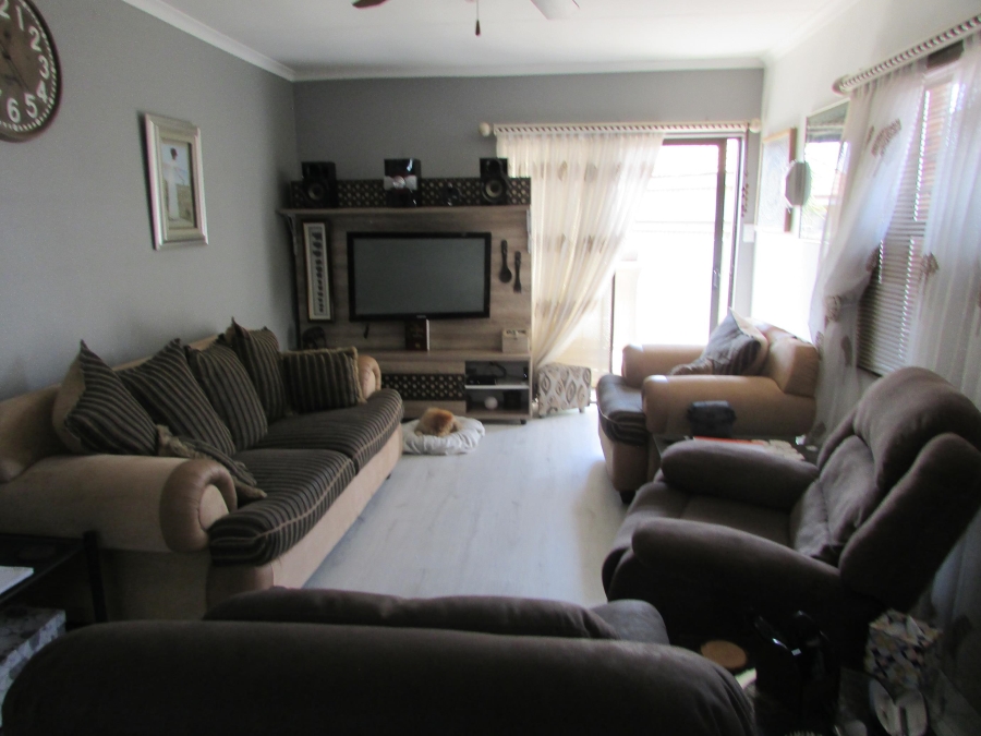 2 Bedroom Property for Sale in Greenhills Gauteng