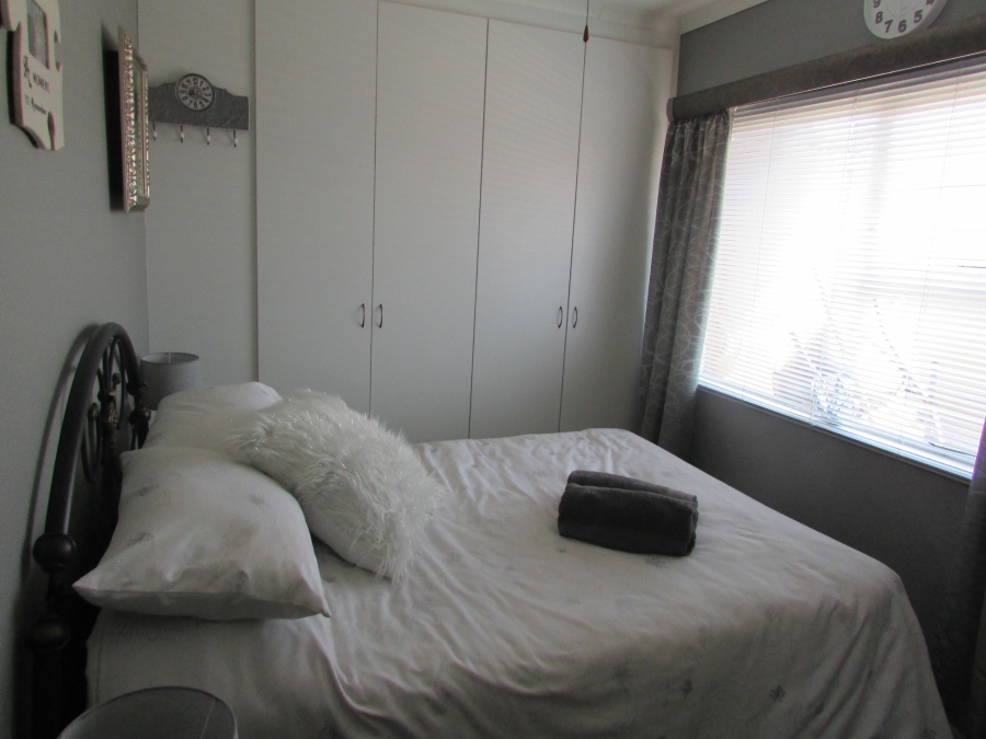 2 Bedroom Property for Sale in Greenhills Gauteng