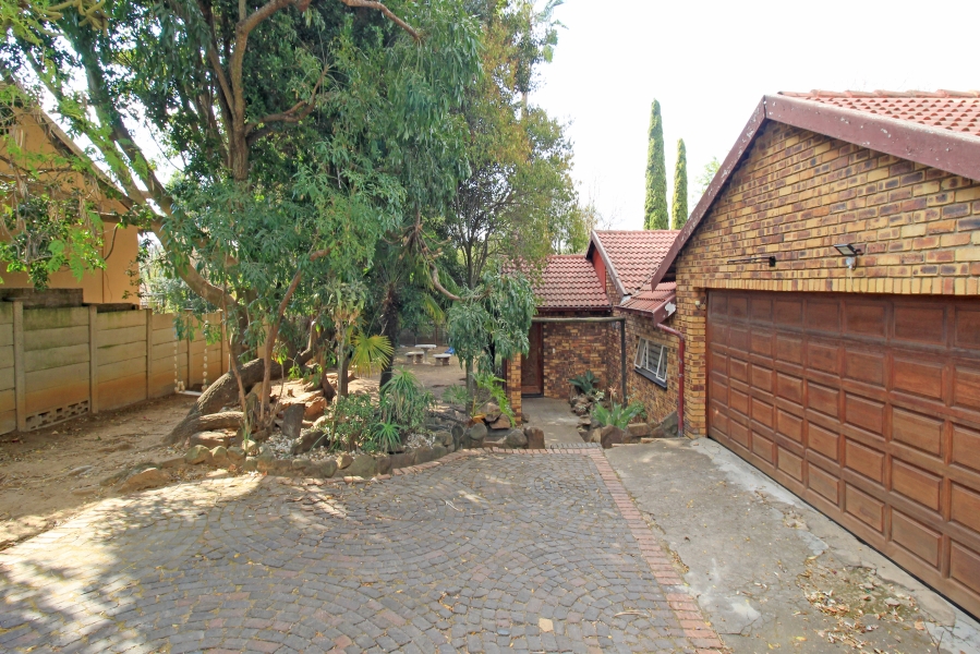 3 Bedroom Property for Sale in Northwold Gauteng