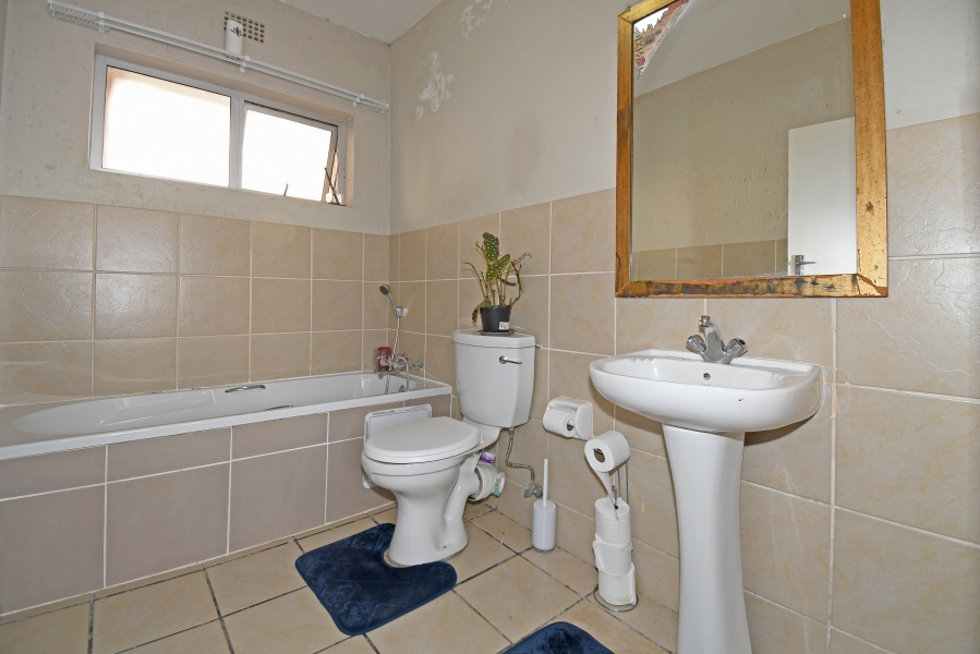 1 Bedroom Property for Sale in Ferndale Gauteng