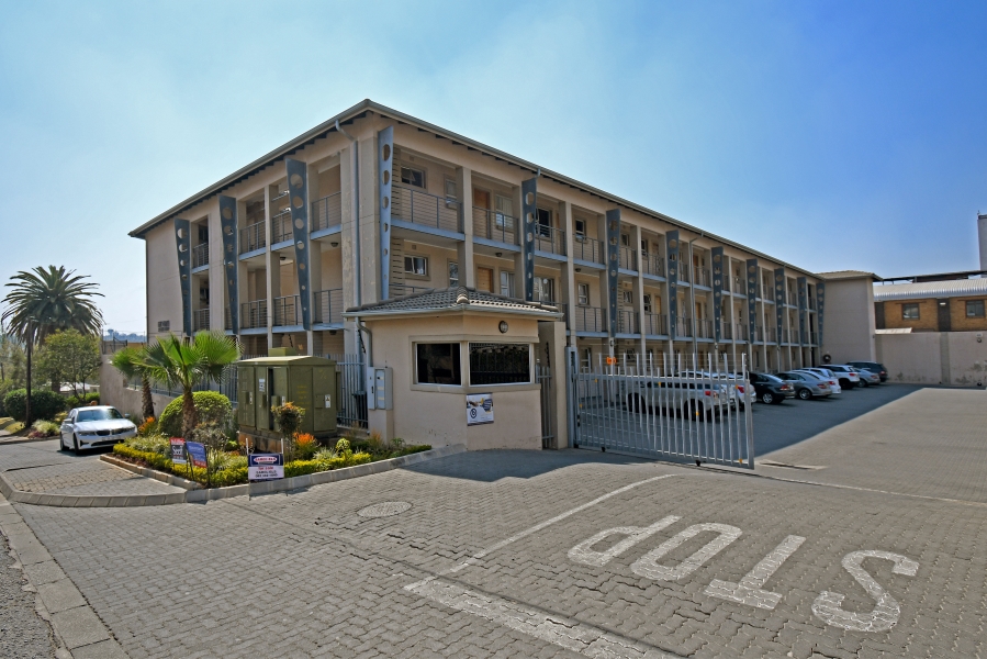 1 Bedroom Property for Sale in Ferndale Gauteng