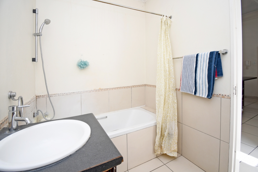 1 Bedroom Property for Sale in Ferndale Gauteng