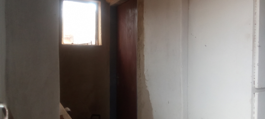 2 Bedroom Property for Sale in Chiawelo Gauteng