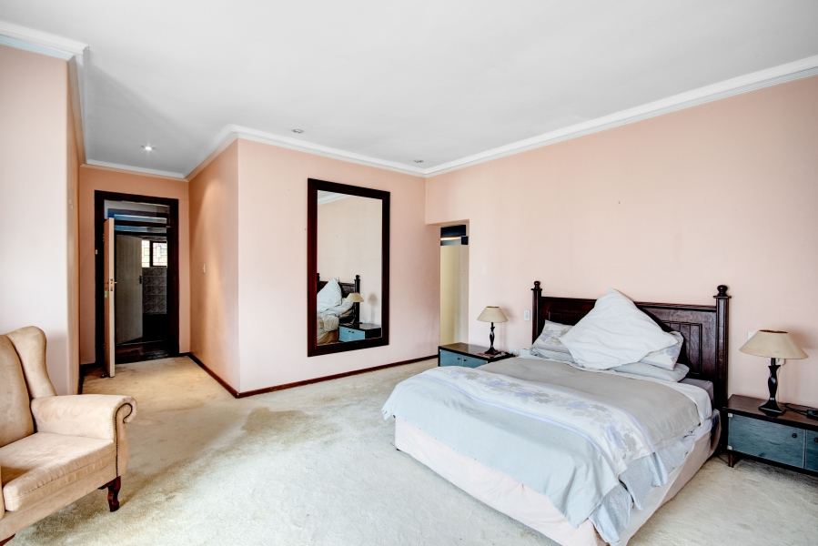 5 Bedroom Property for Sale in Bryanston Gauteng