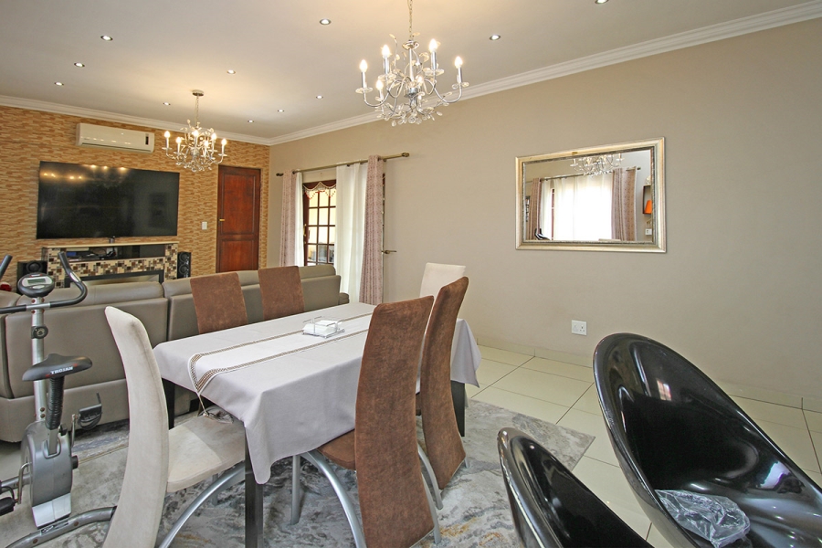 3 Bedroom Property for Sale in Broadacres Gauteng