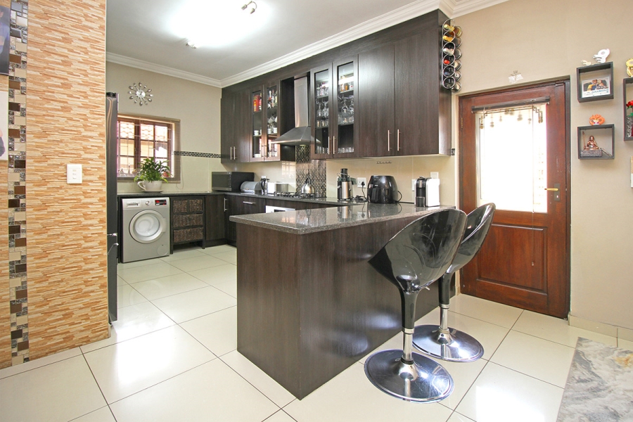 3 Bedroom Property for Sale in Broadacres Gauteng