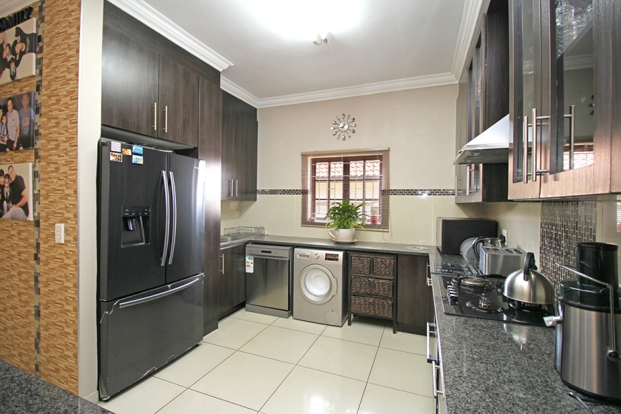 3 Bedroom Property for Sale in Broadacres Gauteng