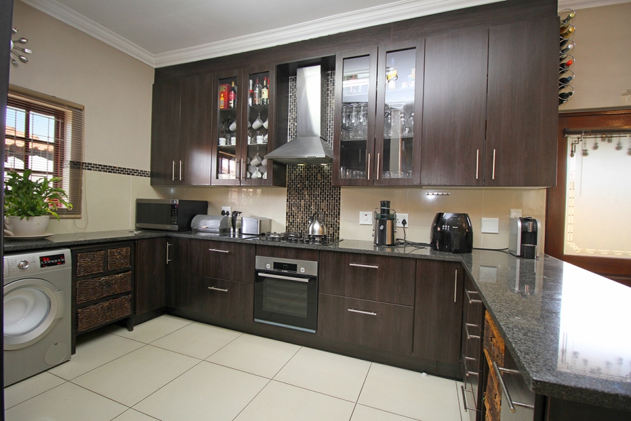 3 Bedroom Property for Sale in Broadacres Gauteng