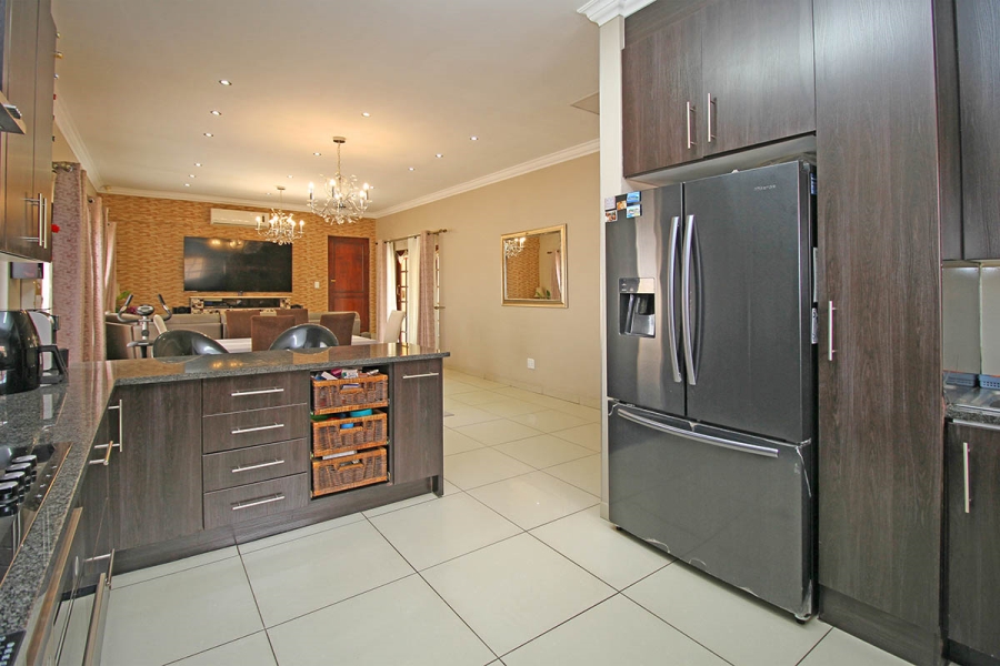 3 Bedroom Property for Sale in Broadacres Gauteng