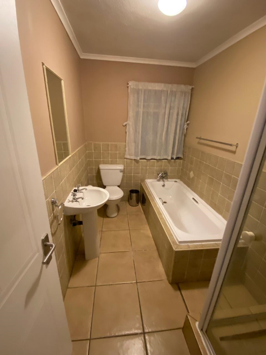 To Let 2 Bedroom Property for Rent in Castleview Gauteng