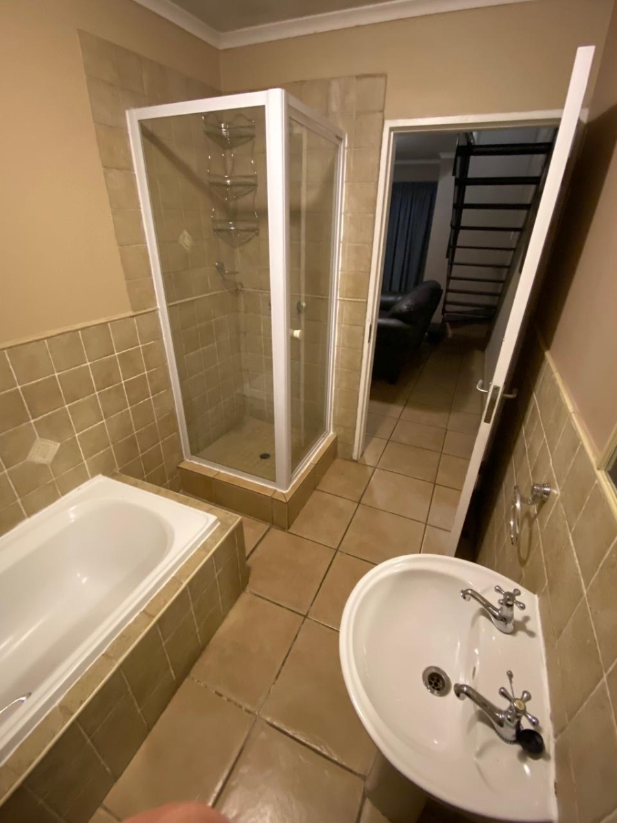 To Let 2 Bedroom Property for Rent in Castleview Gauteng