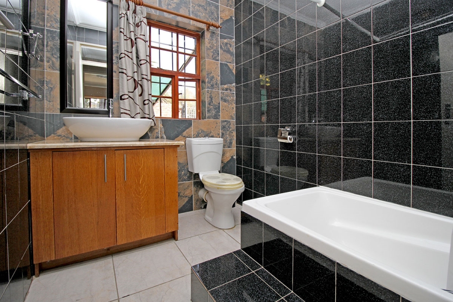 3 Bedroom Property for Sale in Strathavon Gauteng