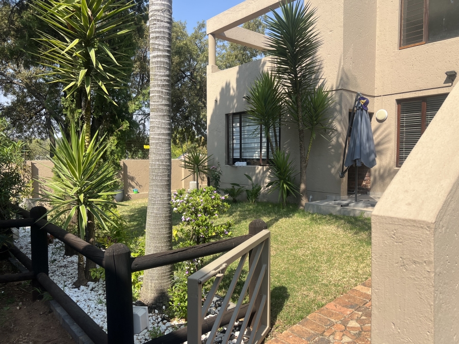 2 Bedroom Property for Sale in Morningside Manor Gauteng