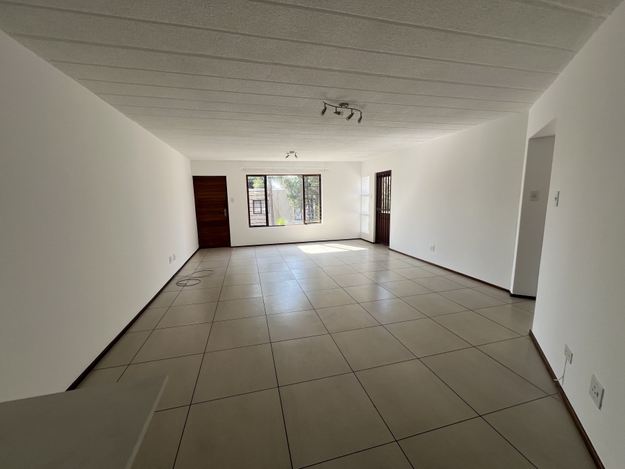 2 Bedroom Property for Sale in Morningside Manor Gauteng