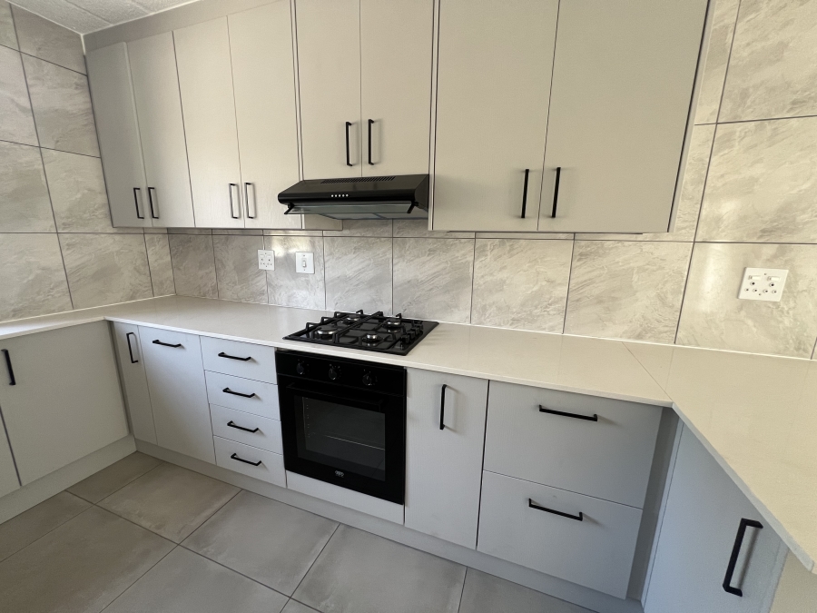 2 Bedroom Property for Sale in Morningside Manor Gauteng