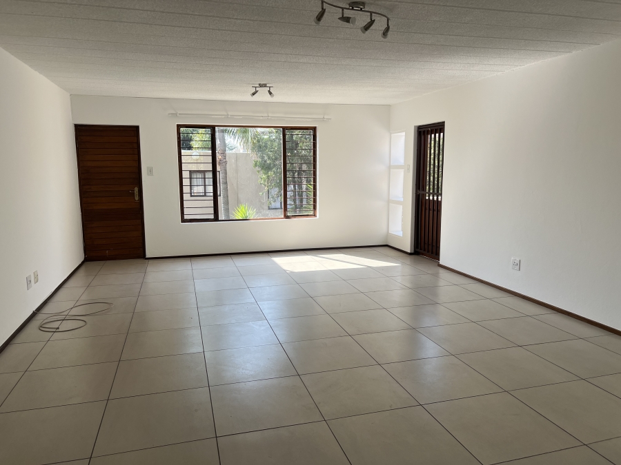 2 Bedroom Property for Sale in Morningside Manor Gauteng