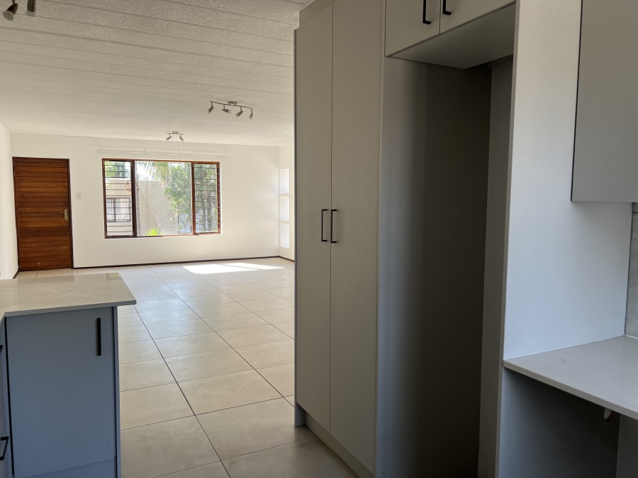 2 Bedroom Property for Sale in Morningside Manor Gauteng