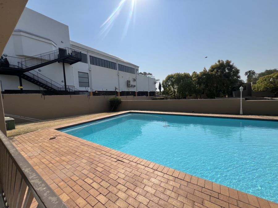 2 Bedroom Property for Sale in Morningside Manor Gauteng